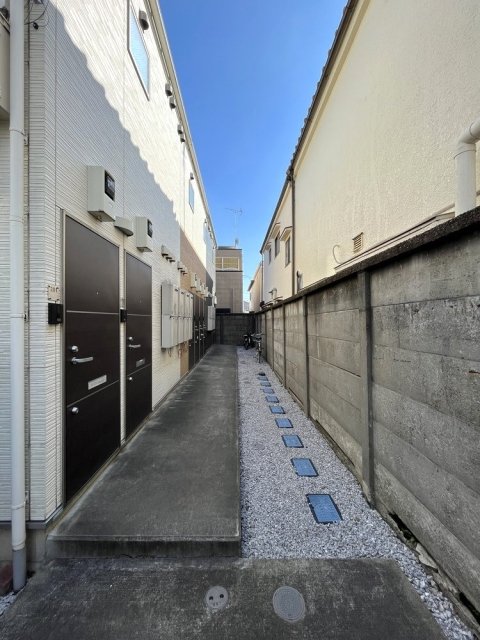 13/17 エントランス