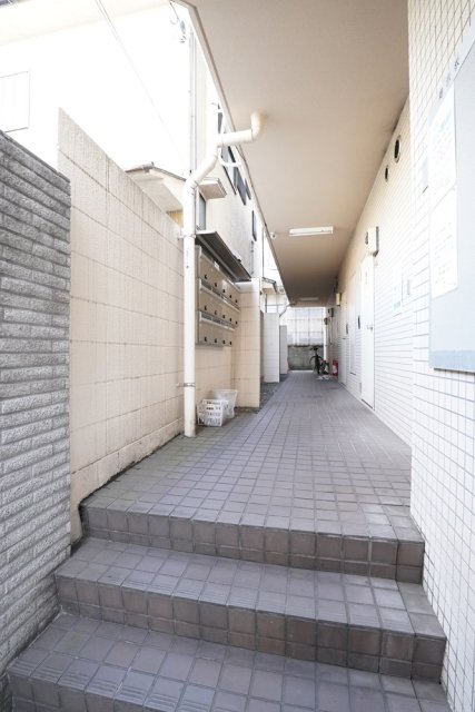 2/2 エントランス