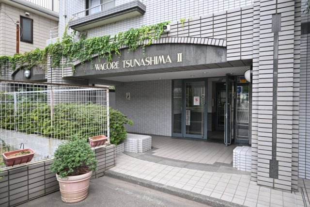 17/27 エントランス