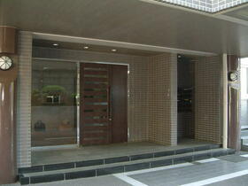 4/4 エントランス