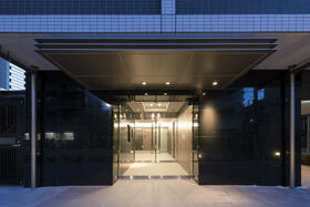 2/4 エントランス