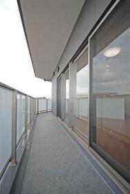 13/18 バルコニー