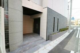 16/16 エントランス