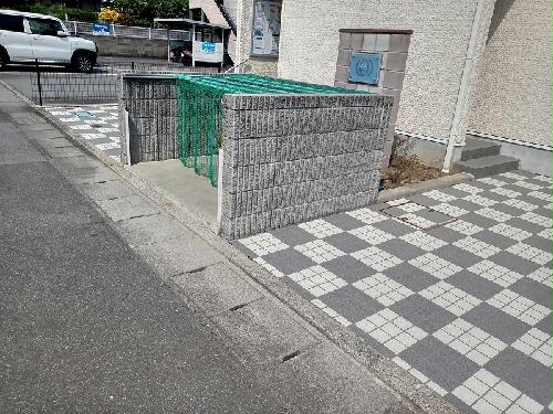 2/2 エントランス