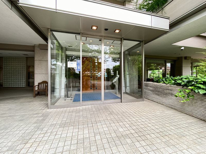 5/5 エントランス