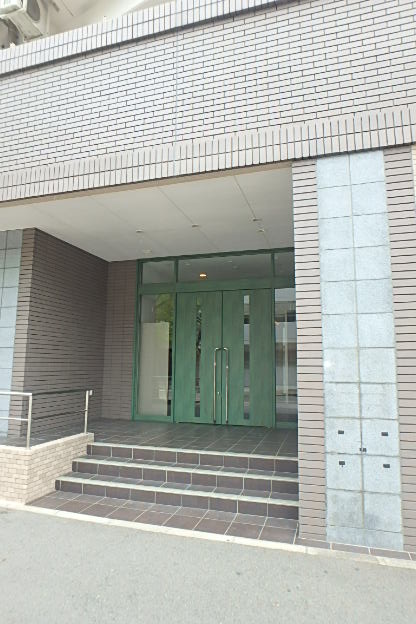 22/29 エントランス