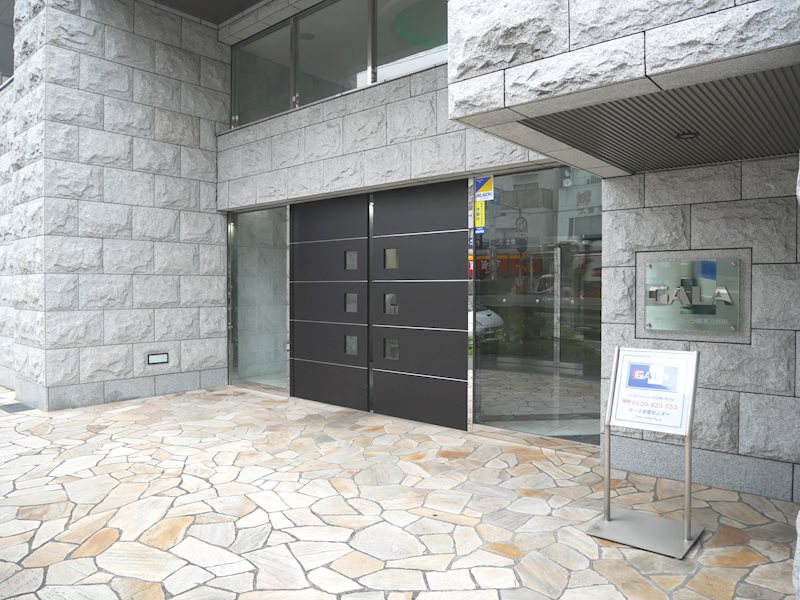 16/26 エントランス