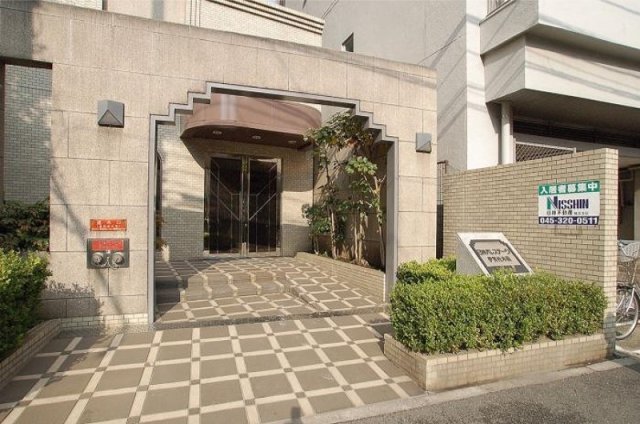 13/20 エントランス