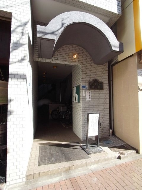 20/25 エントランス