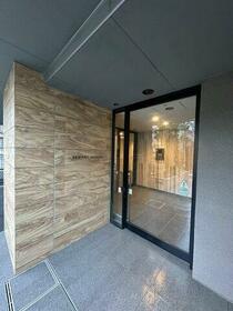 13/13 エントランス