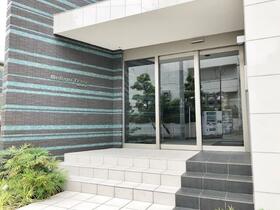 16/16 エントランス