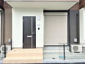 16/26 エントランス