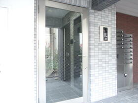 14/22 エントランス