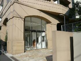 14/14 エントランス