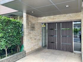 4/4 エントランス