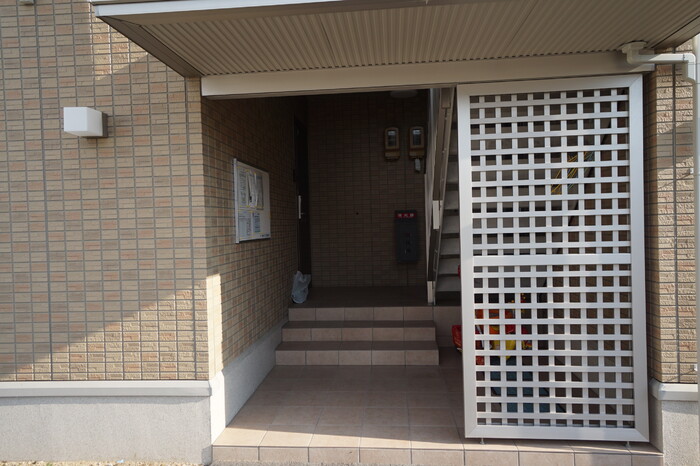 2/3 エントランス