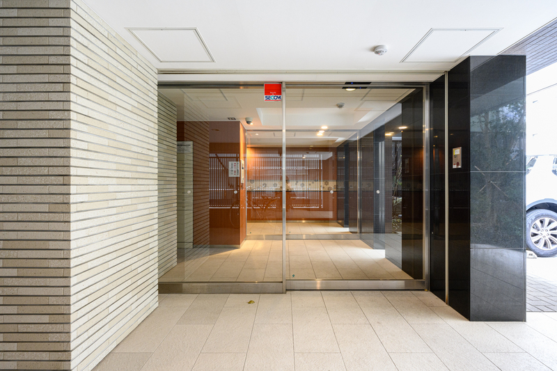 5/5 エントランス