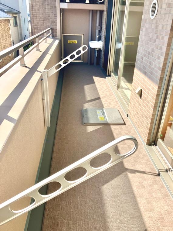 13/18 バルコニー