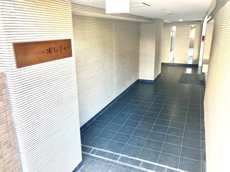 18/18 エントランス