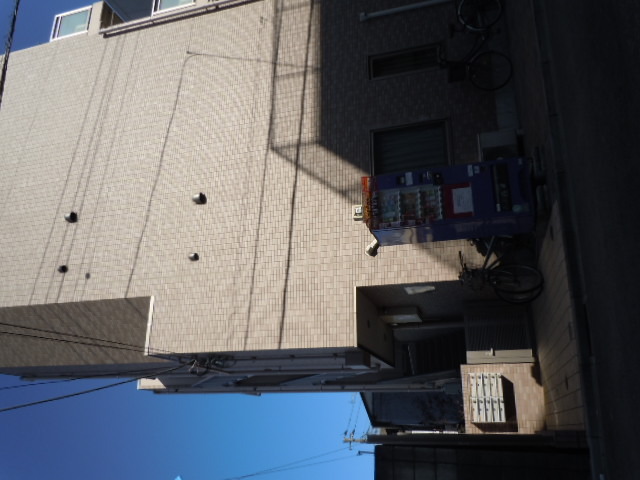 17/17 エントランス