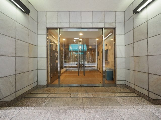 19/23 エントランス