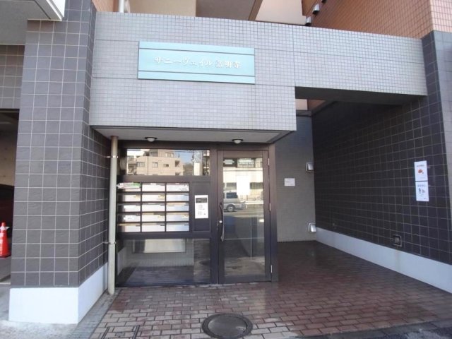 22/23 エントランス