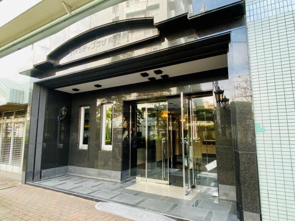 26/30 エントランス