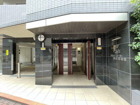 2/2 エントランス