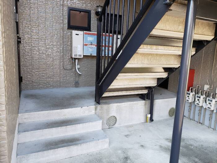 17/27 エントランス