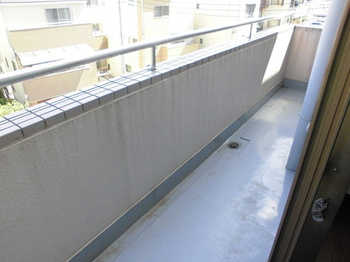 16/28 バルコニー