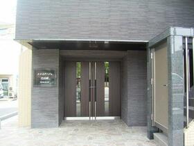 14/14 エントランス