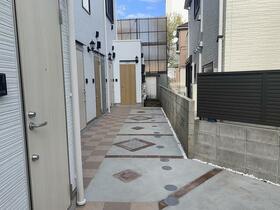 13/13 エントランス