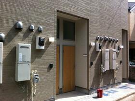 13/13 エントランス