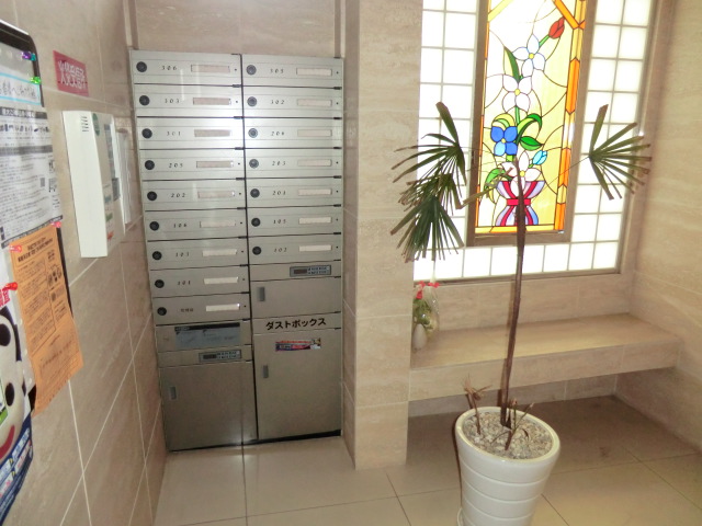 22/24 エントランス