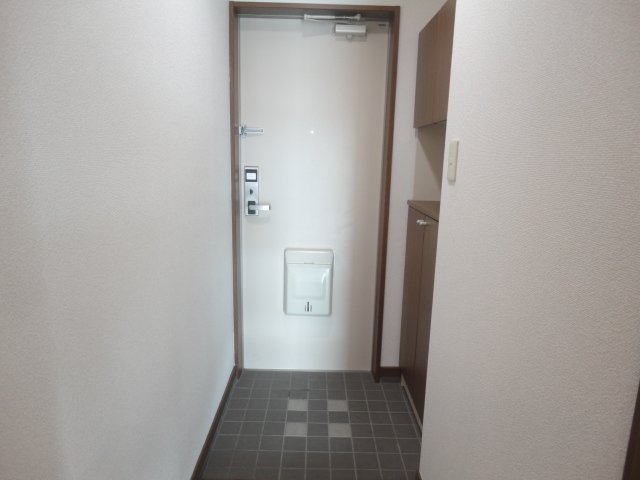 13/30 玄関