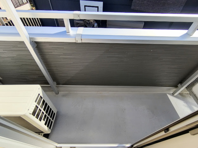 13/23 バルコニー