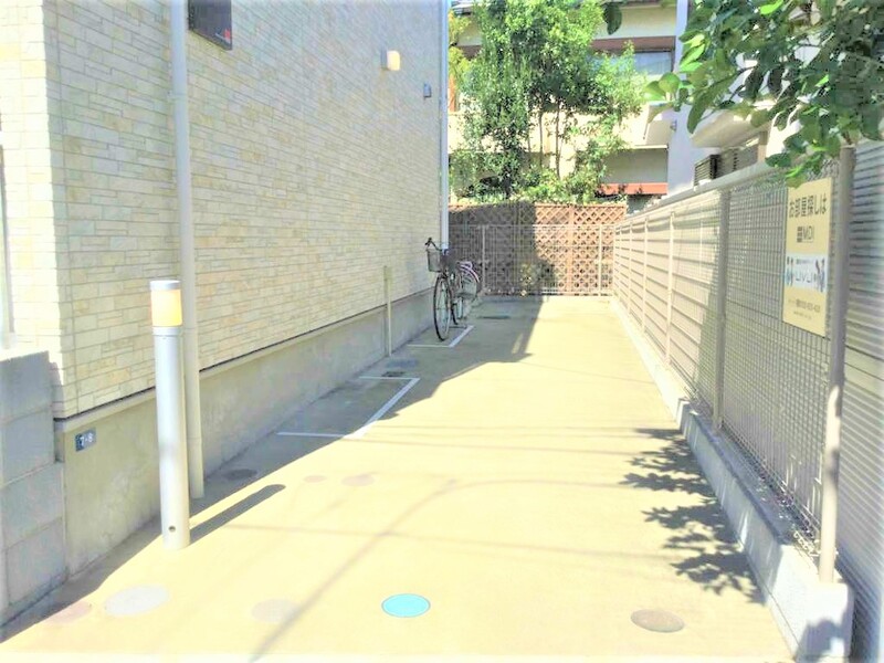 18/18 エントランス