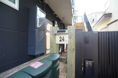 25/30 エントランス