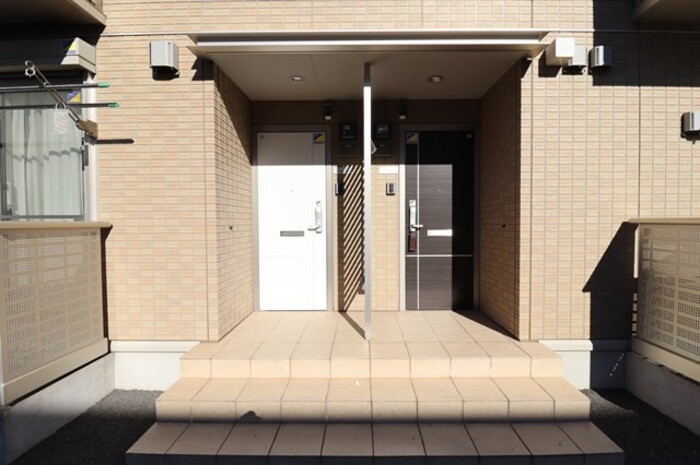 17/27 エントランス