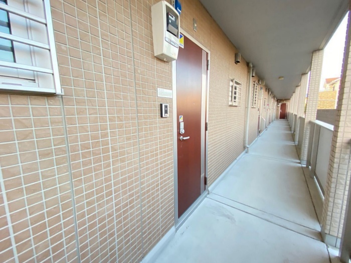 19/25 エントランス