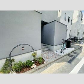 14/15 エントランス