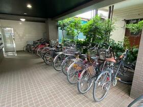 2/2 エントランス