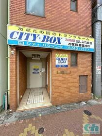 16/16 エントランス