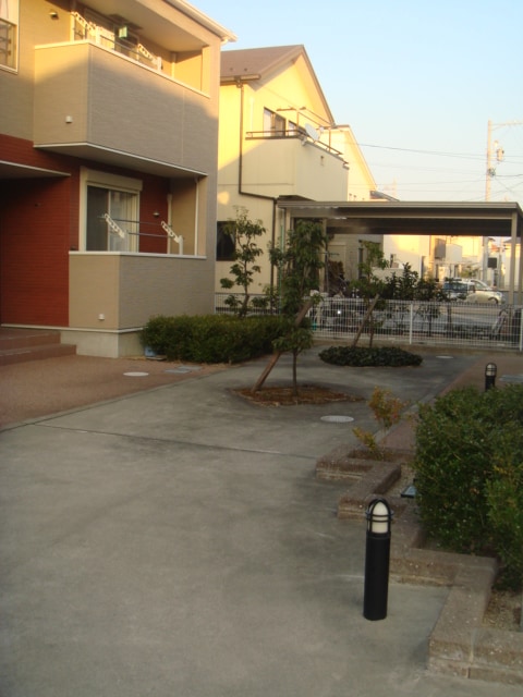 18/27 エントランス