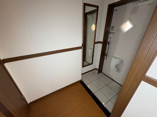 13/29 玄関