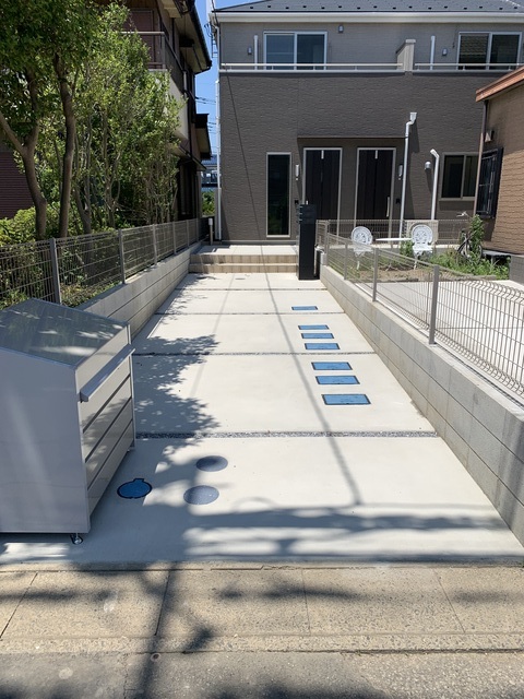 20/23 エントランス