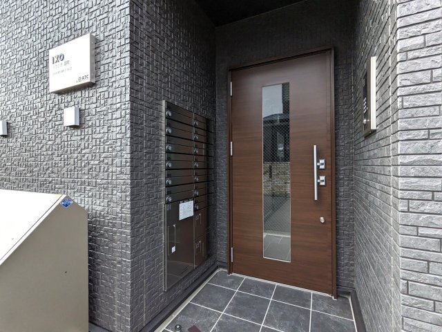 22/30 エントランス