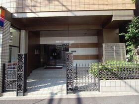 13/13 エントランス