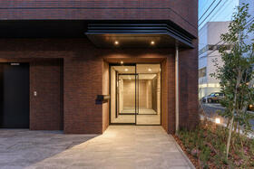 14/14 エントランス