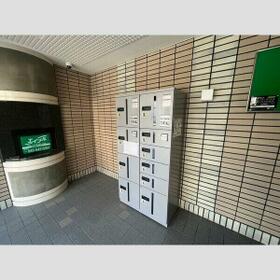 13/14 エントランス